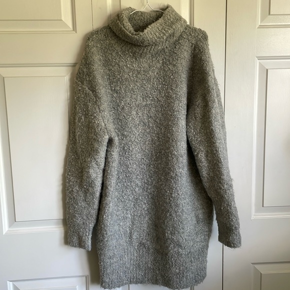 Wilfred Tops - Aritzia Wilfred Free Grey Fuzzy Boucle Knit Turtleneck Tunic Sweater Dre…